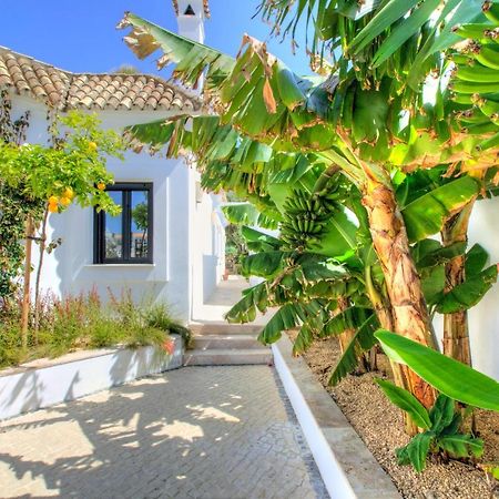 Villa Mas Tranquila - A Stylish Villa With Pool 150 M From The Beach Конил-де-ла-Фронтера Екстериор снимка