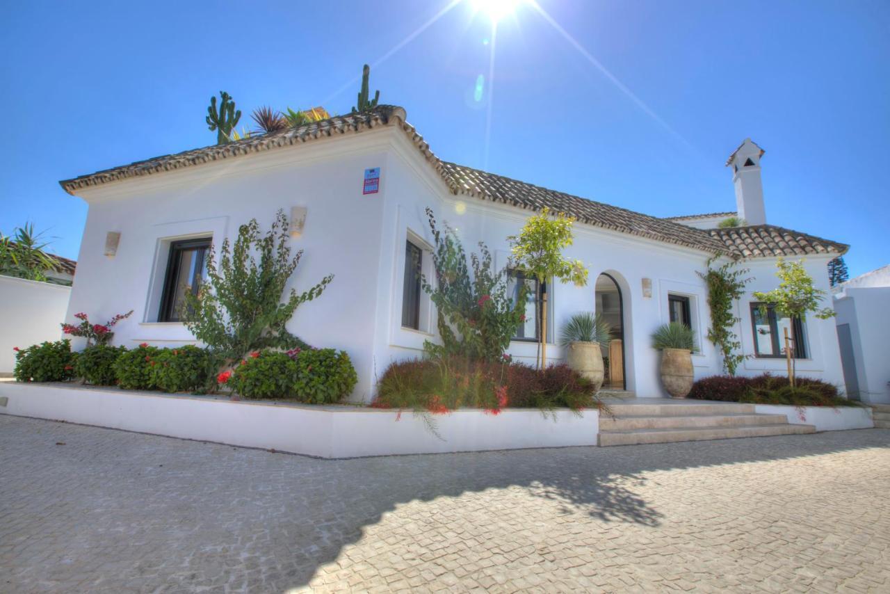 Villa Mas Tranquila - A Stylish Villa With Pool 150 M From The Beach Конил-де-ла-Фронтера Екстериор снимка