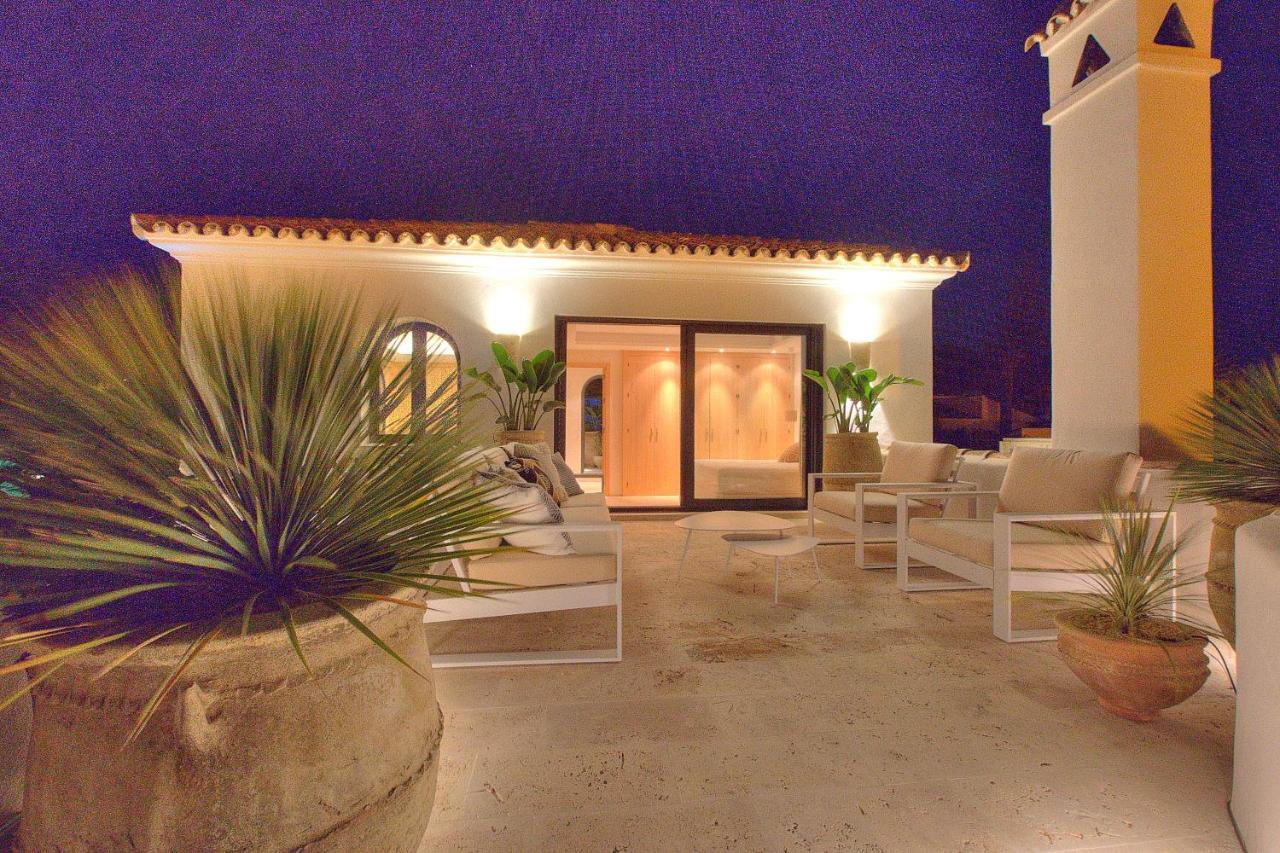 Villa Mas Tranquila - A Stylish Villa With Pool 150 M From The Beach Конил-де-ла-Фронтера Екстериор снимка