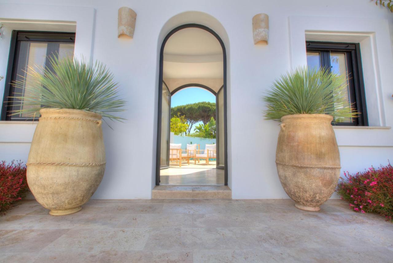 Villa Mas Tranquila - A Stylish Villa With Pool 150 M From The Beach Конил-де-ла-Фронтера Екстериор снимка