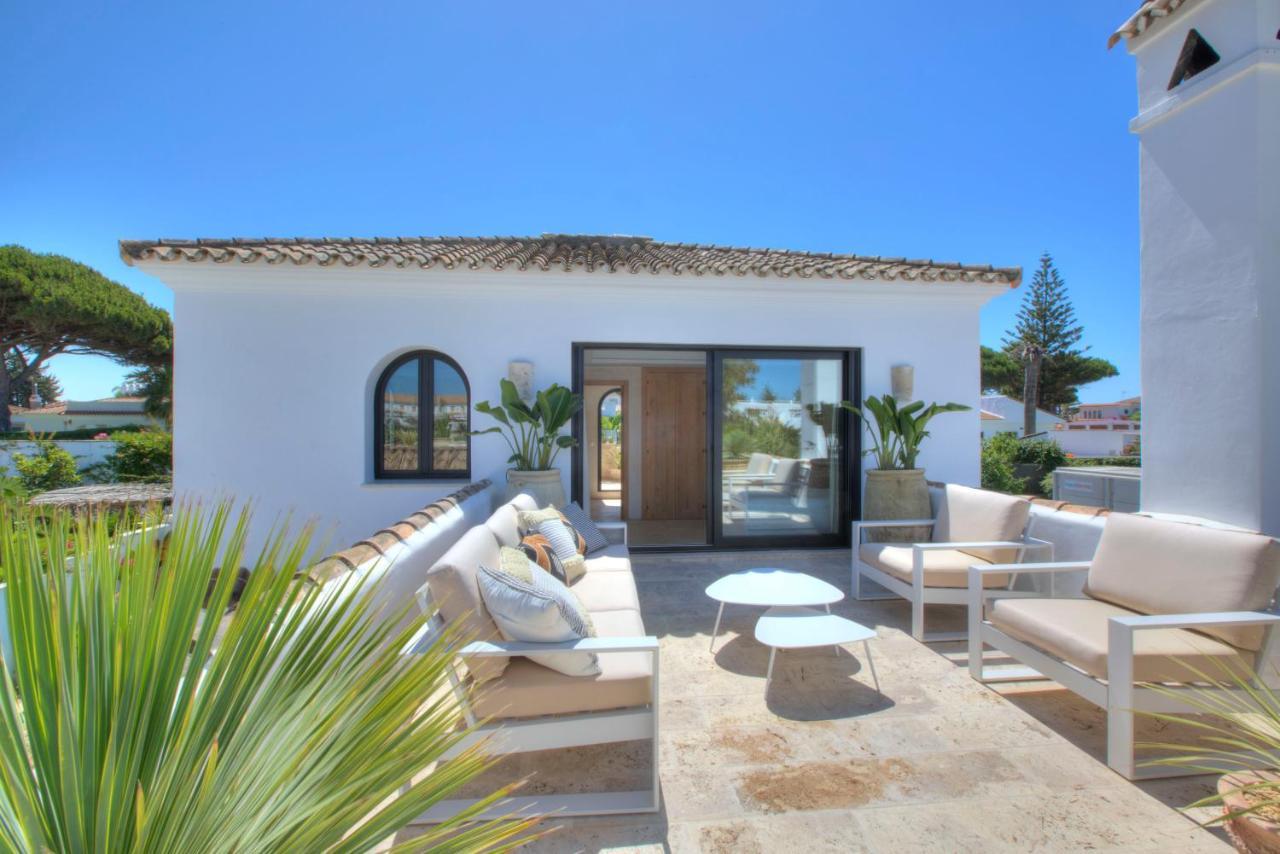 Villa Mas Tranquila - A Stylish Villa With Pool 150 M From The Beach Конил-де-ла-Фронтера Екстериор снимка