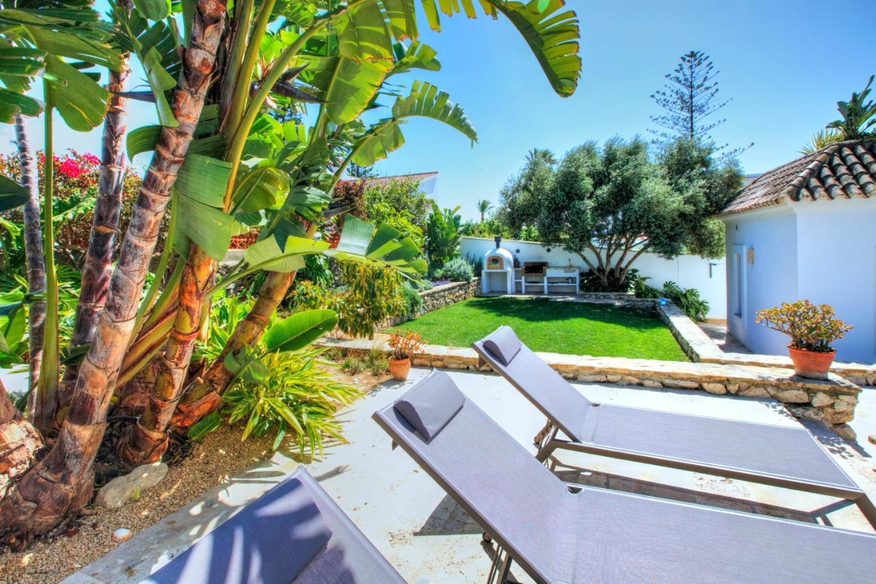 Villa Mas Tranquila - A Stylish Villa With Pool 150 M From The Beach Конил-де-ла-Фронтера Екстериор снимка