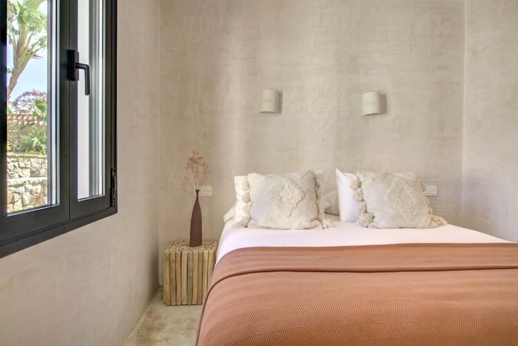 Villa Mas Tranquila - A Stylish Villa With Pool 150 M From The Beach Конил-де-ла-Фронтера Екстериор снимка